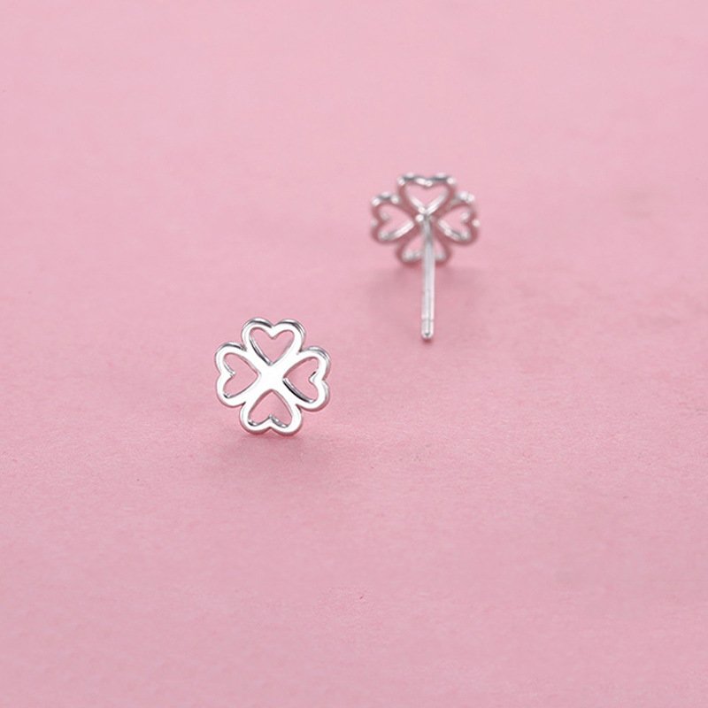 Hollow four-leaf clover silver needle earrings women's day simple temperament ear fitting jewelry earrings