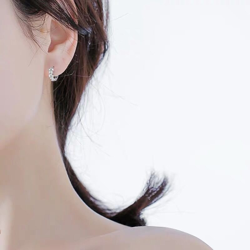 Romantic camellia small earrings Japanese fashion temperament flower earrings diamond earrings