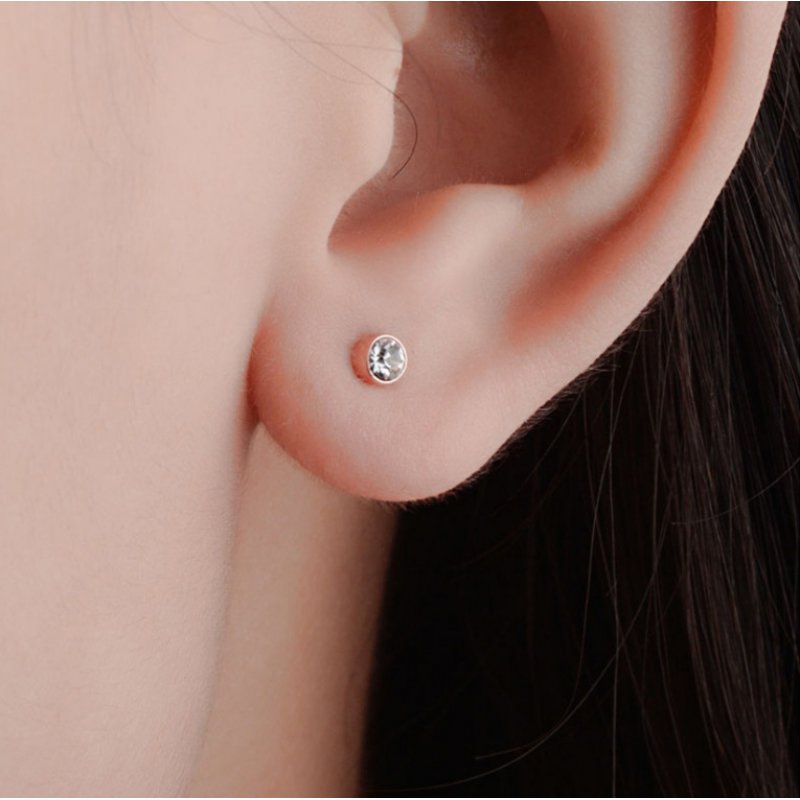 Small round diamond earrings women's temperament, simple and fashionable edging round ear jewelry, mini diamond earrings